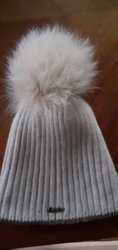 Dicke strickmütze aus angora - dicke,