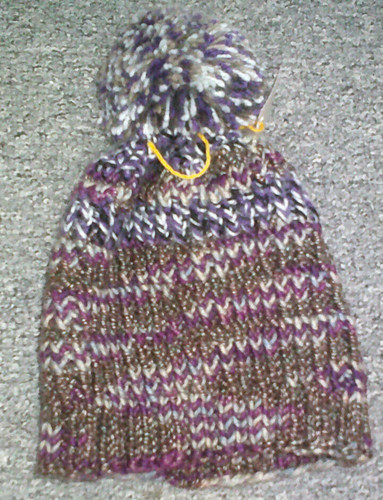 Strickmütze mit bommel - bommel, in